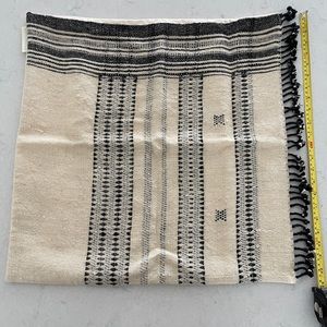 Indian wool pillow cover